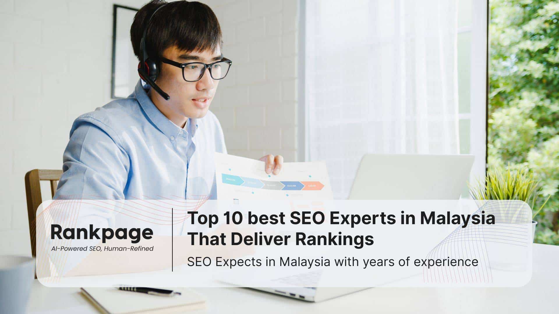 seo specialist giving proposal to client