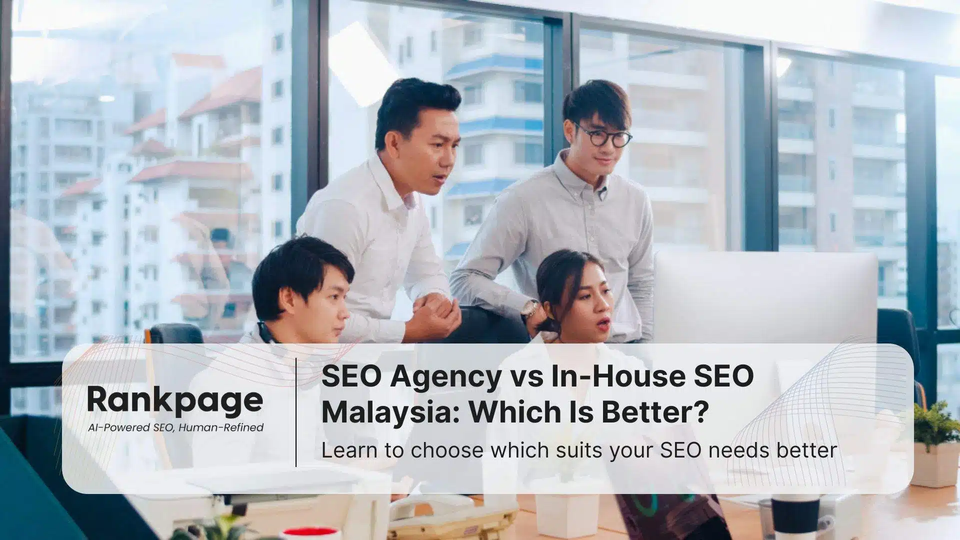 Photo of colleagues from a SEO agency discussing something.